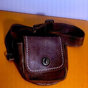 Roots Belt Bag in Brown Leather